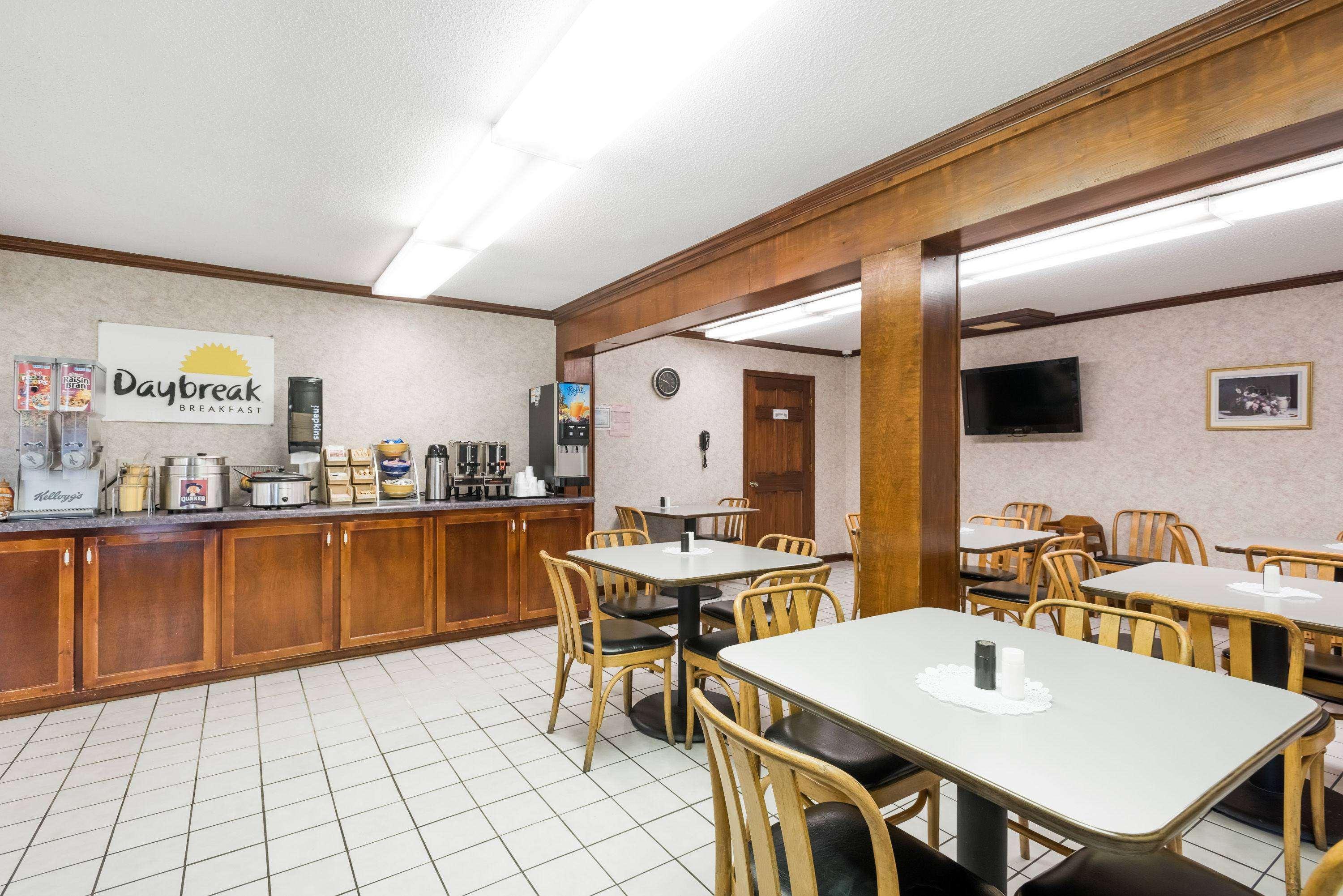 Days By Wyndham - Tennessee State Line Hotel Jellico