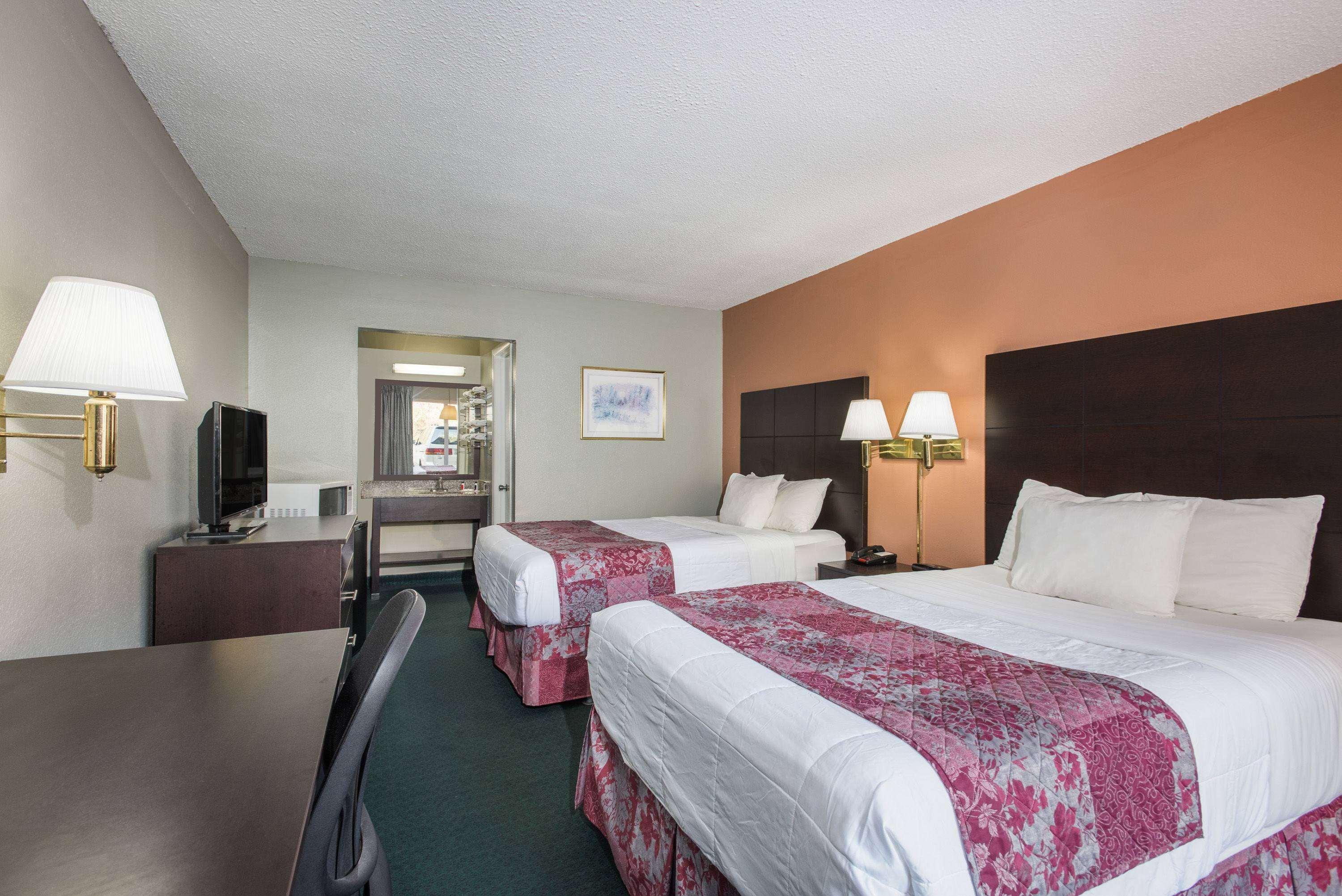 Days By Wyndham - Tennessee State Line Hotel 2*